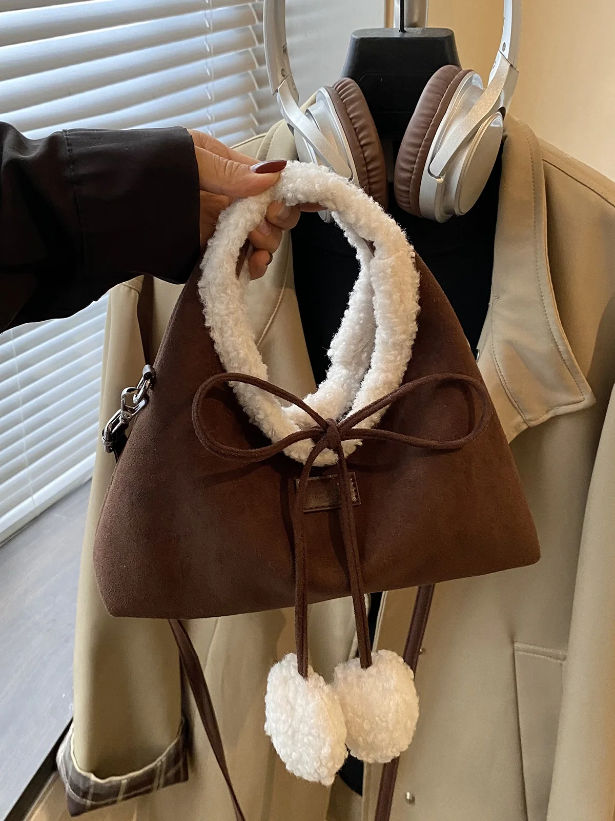 

Autumn Winter Color Block Suede Crossbody Bag Versatile Women's Handbag Trendy Small Leather Goods Commute Essential