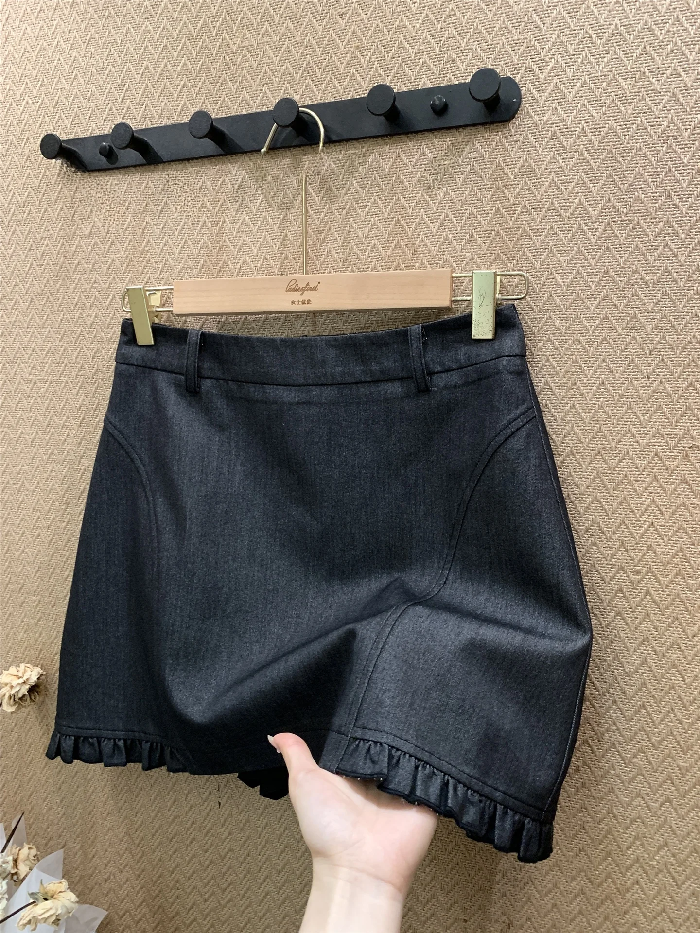 

Элегантная юбка-трапеция с кружевной отделкой для женщин, корейская версия, из полиэстера, вискозы и спандекса, для офиса и повседневной носки