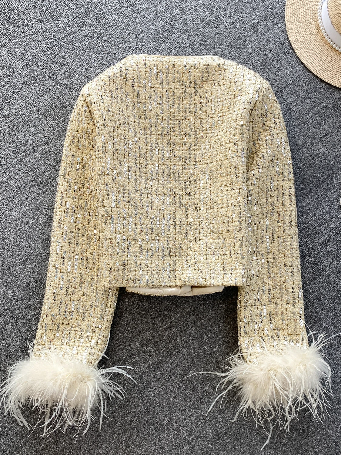 유럽산 고급 경량 럭셔리 다이아몬드 장식 비즈 여성 재킷 인조 모피 소재 아우터웨어