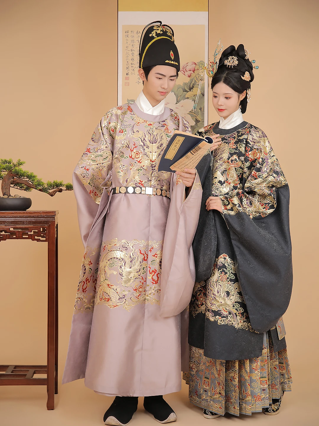 

Han Fu Men's Ming Dynasty Wedding Dress Descendants Flower Yarn Round Neck Robe Customized Official Court Dress CHINESE HANFU