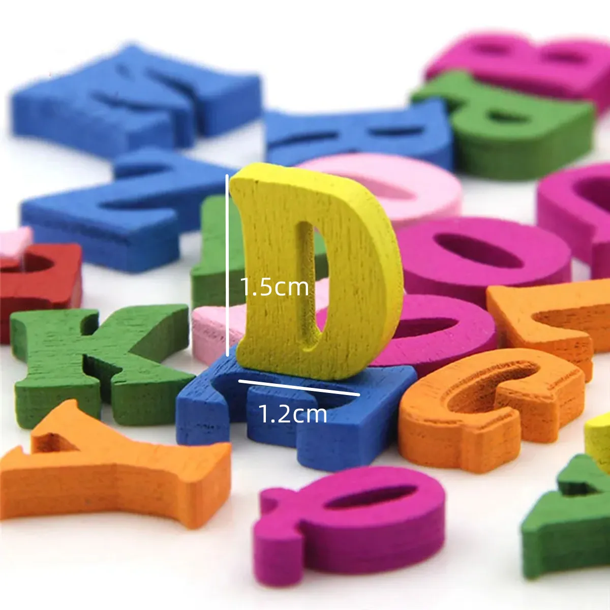 100 Mixed Colorful English Letters Wooden Blocks (Random Color), Wooden Eco-Friendly DIY Handmade Jewelry Accessories House Number Letter Decorative Puzzle