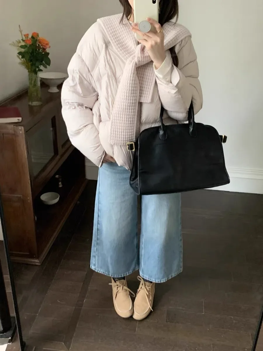 2026 سترة منتفخة 90 سترة بيضاء أسفل محبوك قبعة وشاح شال طوق أسفل سترة جولة الرقبة سميكة الخريف والشتاء سترة