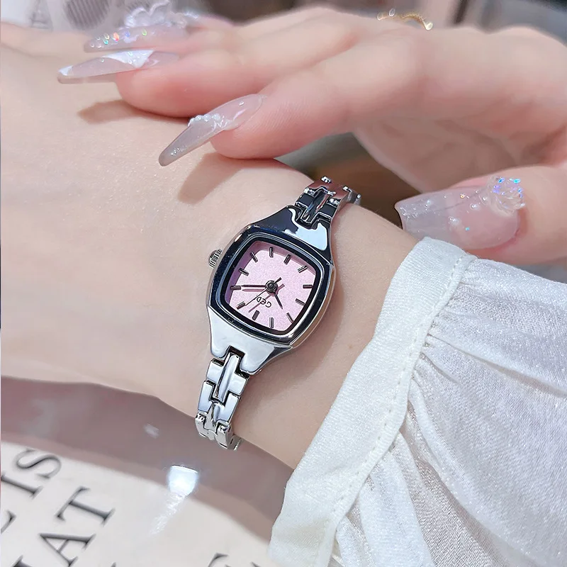 UTHAI CQ451 Повседневные и изысканные женские часы, часы-браслет, простые и водонепроницаемые кварцевые часы из сплава, женские часы