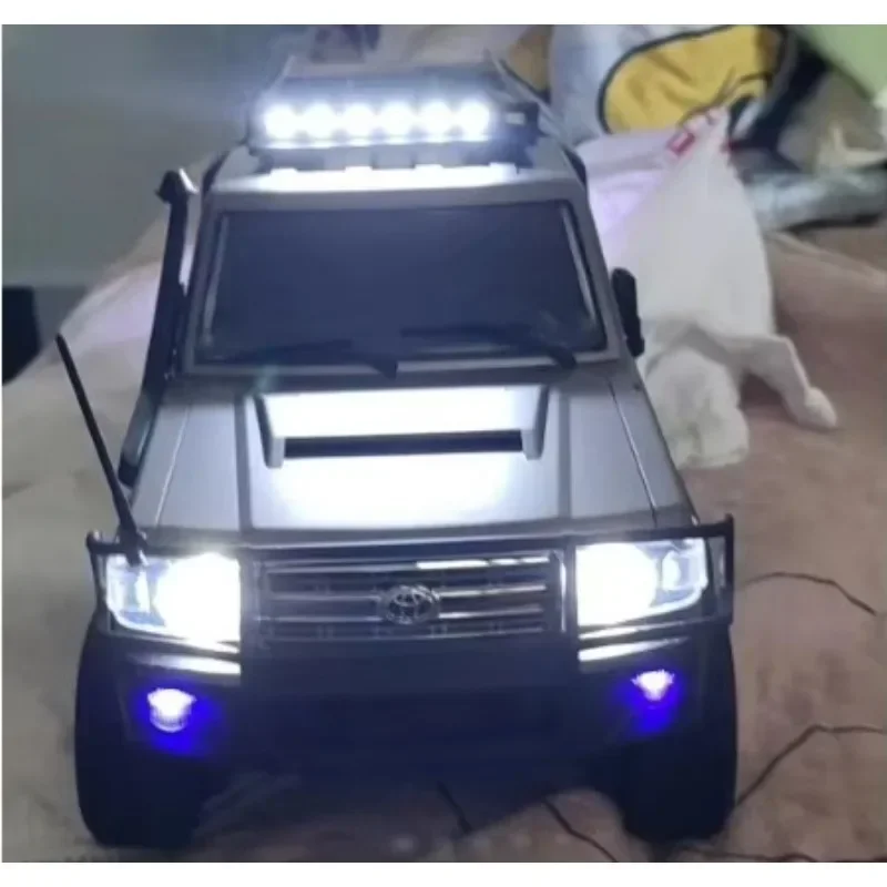 Mn82S 1/16 جهاز التحكم عن بعد على الطرق الوعرة RC نموذج سيارة التسلق غير المدمرة تعديل المصد الأمامي مع التحكم عن بعد ضوء الضباب #6