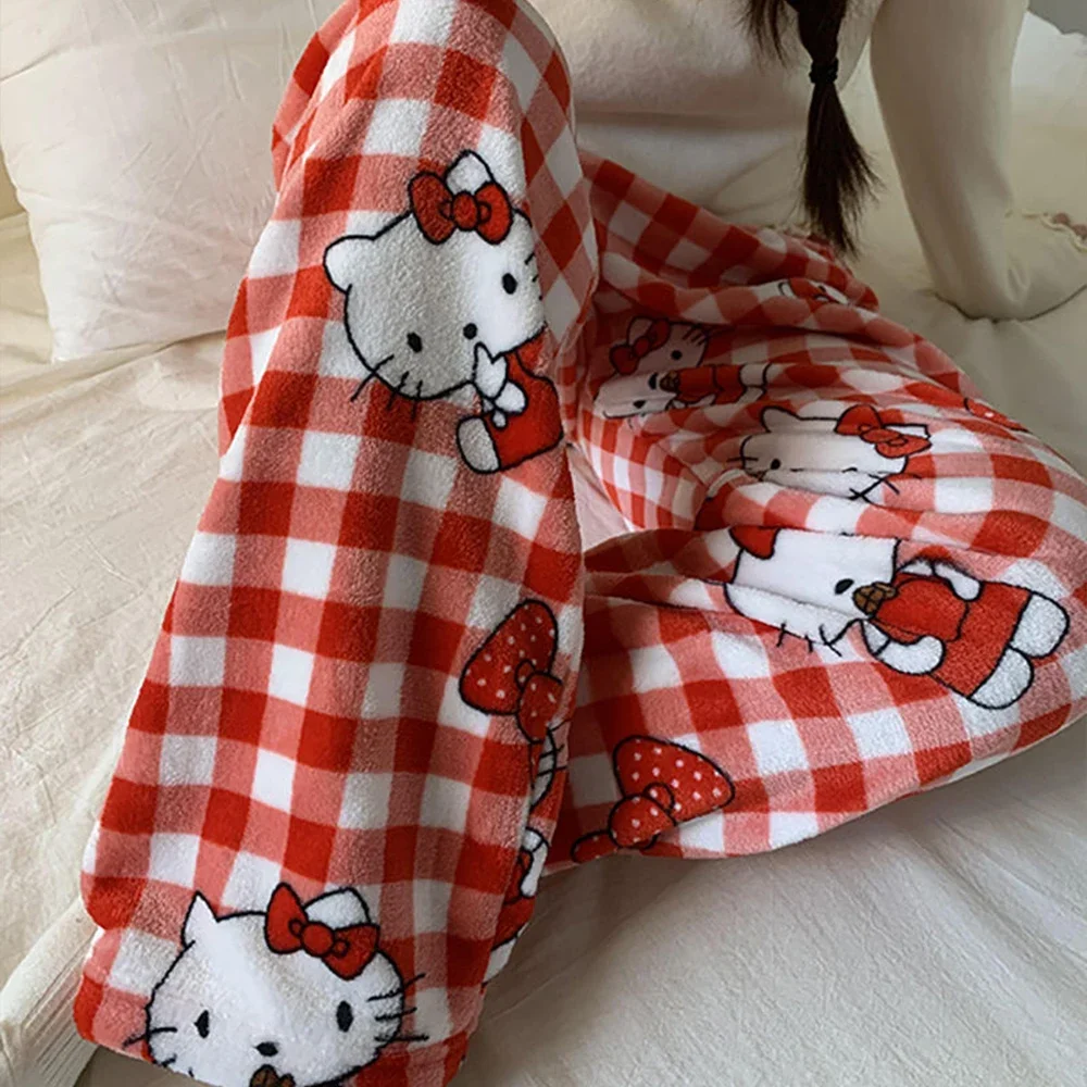 Cartoon Sanrioed Hallo Kitty Plüsch Pyjama Hosen Frauen Flanell Hosen Anime Kawaii Baumwolle Winter Warm Halten Verdicken Hause Hosen