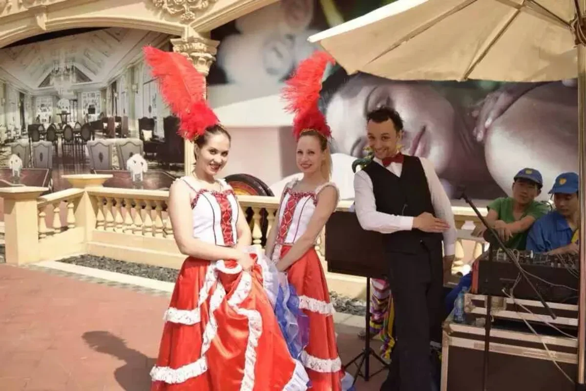 يمكن فساتين الفرنسية Can-can ملابس الرقص أغطية الرأس Cancan مرحلة الأداء افتتاح ملابس الرقص وتتسابق