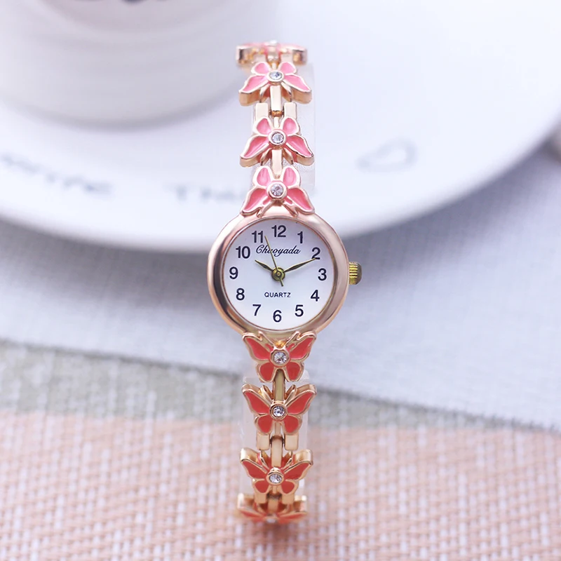 2024 New Fashion Lady Woman Luxury Crystal Diamond Butterfly Shape Strap Quartz Wristwatch Girls Bracelet Accessories Beautiful