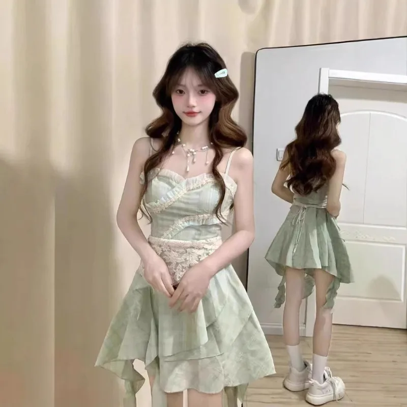 فستان بحمالات غير منتظمة باللون الأخضر الفاتح للنساء بتصميم جميل من الدانتيل بدون حمالات مقسم فستان صيفي مكشكش 2025 طراز جديد #2