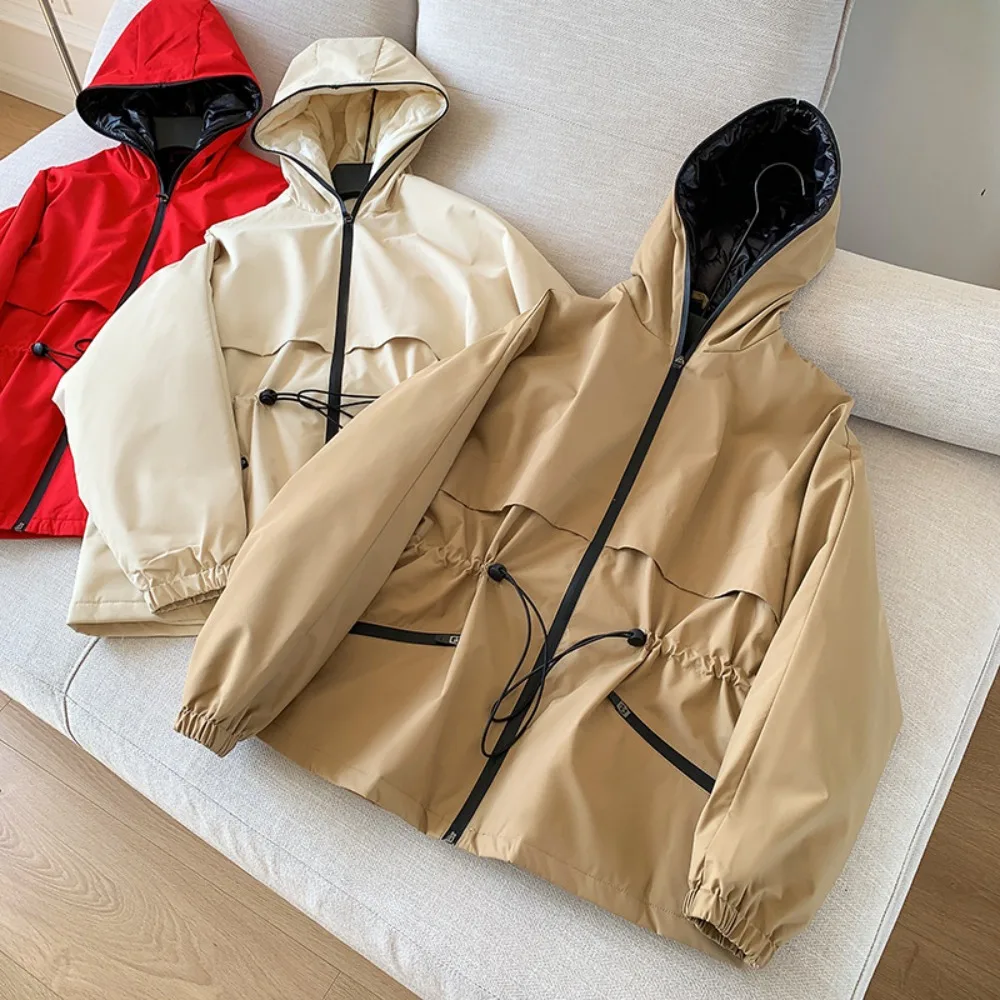 Outdoor Waterproof Windbreaker White Down Jacket Women's Short Loose Waist Jacket Light European Fashion 2024 New