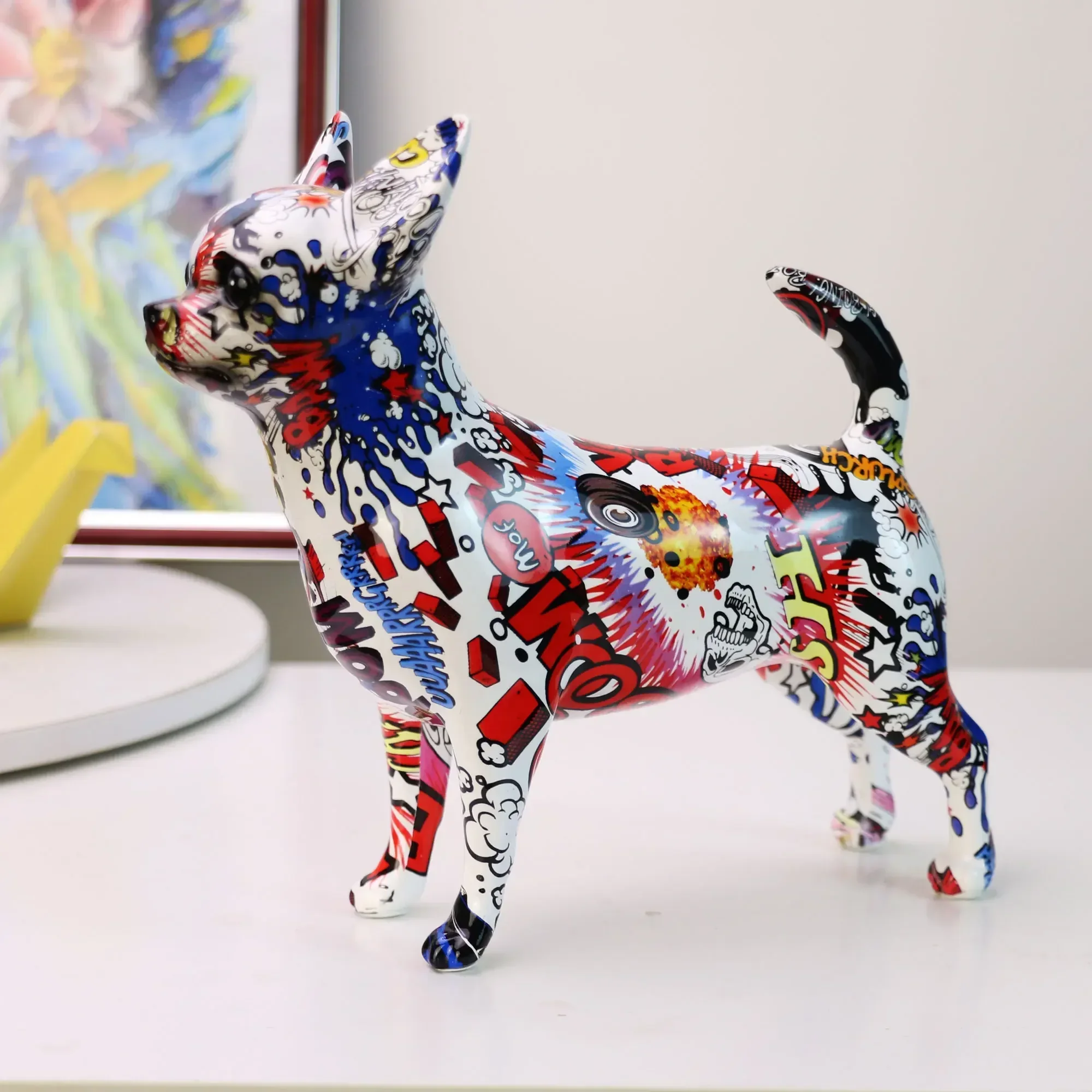 

Art Simple Creative Painted Graffiti Color Chihuahua Dog Statue Decorations Home Entrance Wine Cabinet Office Decor Resin Crafts