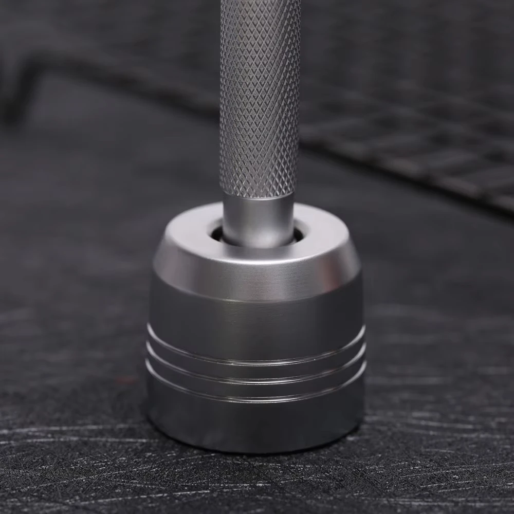 Yaqi Matte Chrome Color Mens Shaving Razor Holder Shaver Base Men Razor Stand Larg Handle Shaver Holder