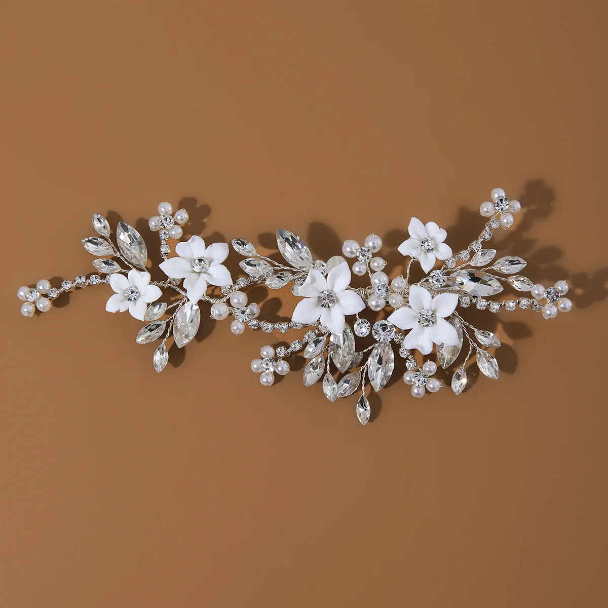 

Floralbride Handmade Ins Style Alloy Cerami Flower Crystal Bridal Hair Clip Barrettes Wedding Headpieces Women Hair Accessories