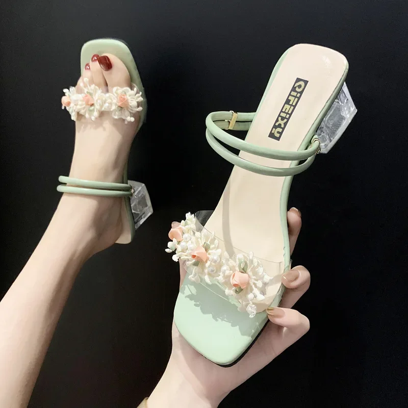 2023 Summer Women Slippers Thick Heel Transparent Ladies Shoes Colorful Rivets Low Heels Fashion Sandals for Girls High Heels