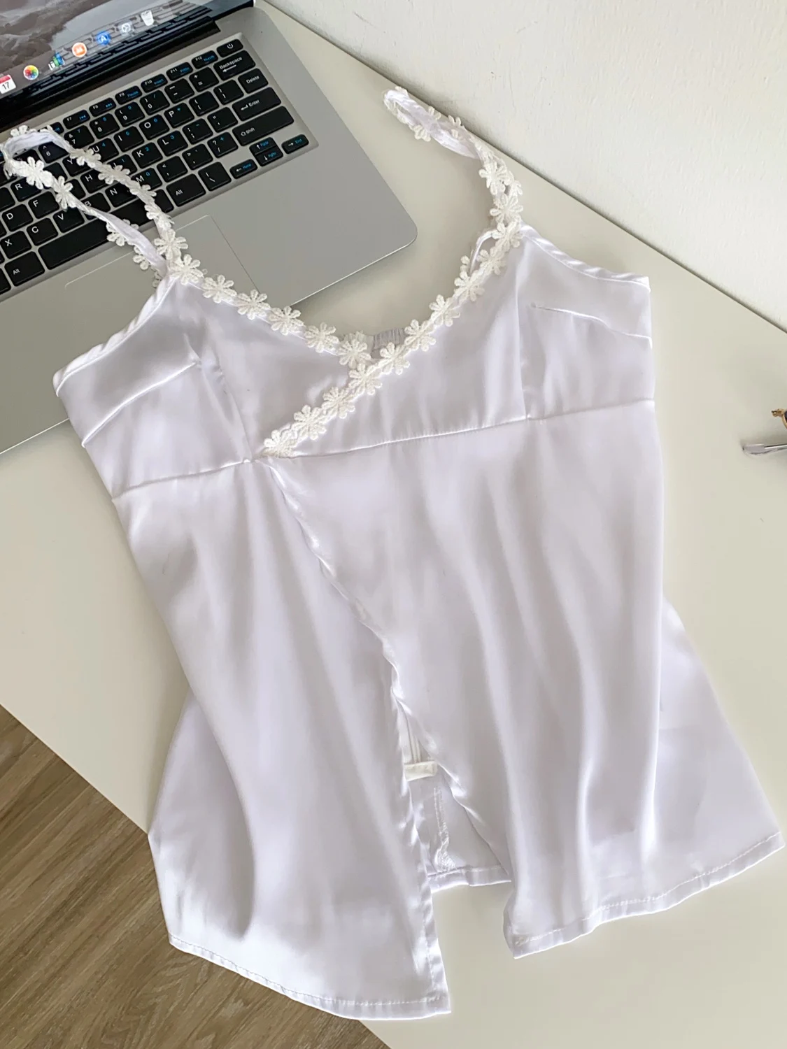 Foamlina New Hot Spicy Girls Canotta in raso Top Summer Chic Floral Trim V Neck Strap Senza maniche Spacco anteriore Cerniera posteriore Canotta