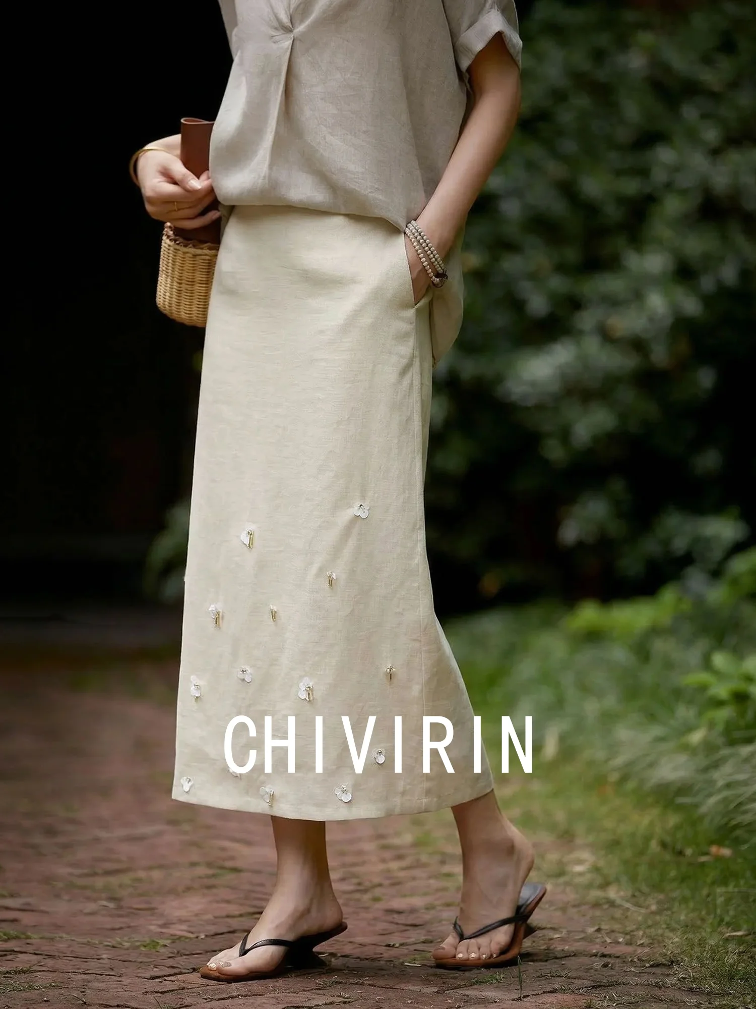 

Элегантная женская юбка миди Chivirin с высокой талией, повседневный стиль, плиссированный подол, А-силуэт, комфортная посадка, лето 2026