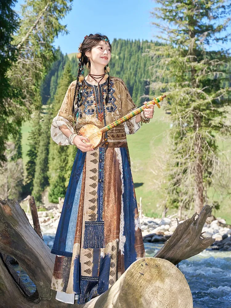 Exotic style embroidered waistcoat round neck blouse torn skirt Hanfu for women