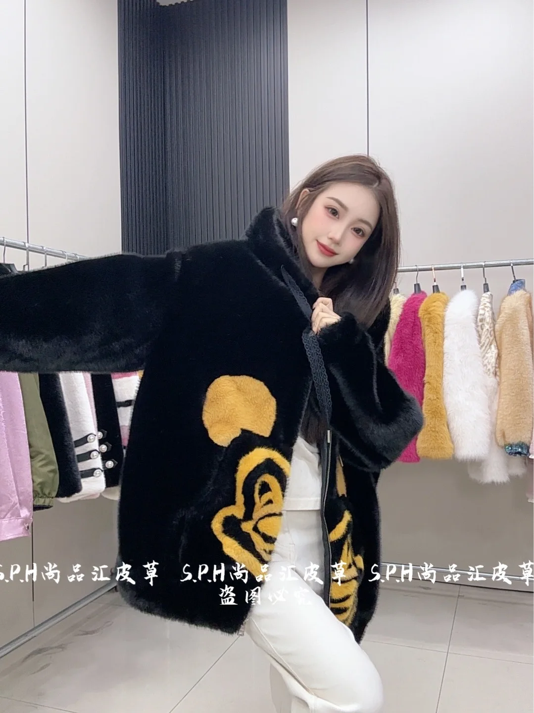 Faux Fur Cartoon Hooded Loose Fit Jacket Women 2025 New Fashion Versatile Winter Sweatshirt Thickened Zipper Jacket