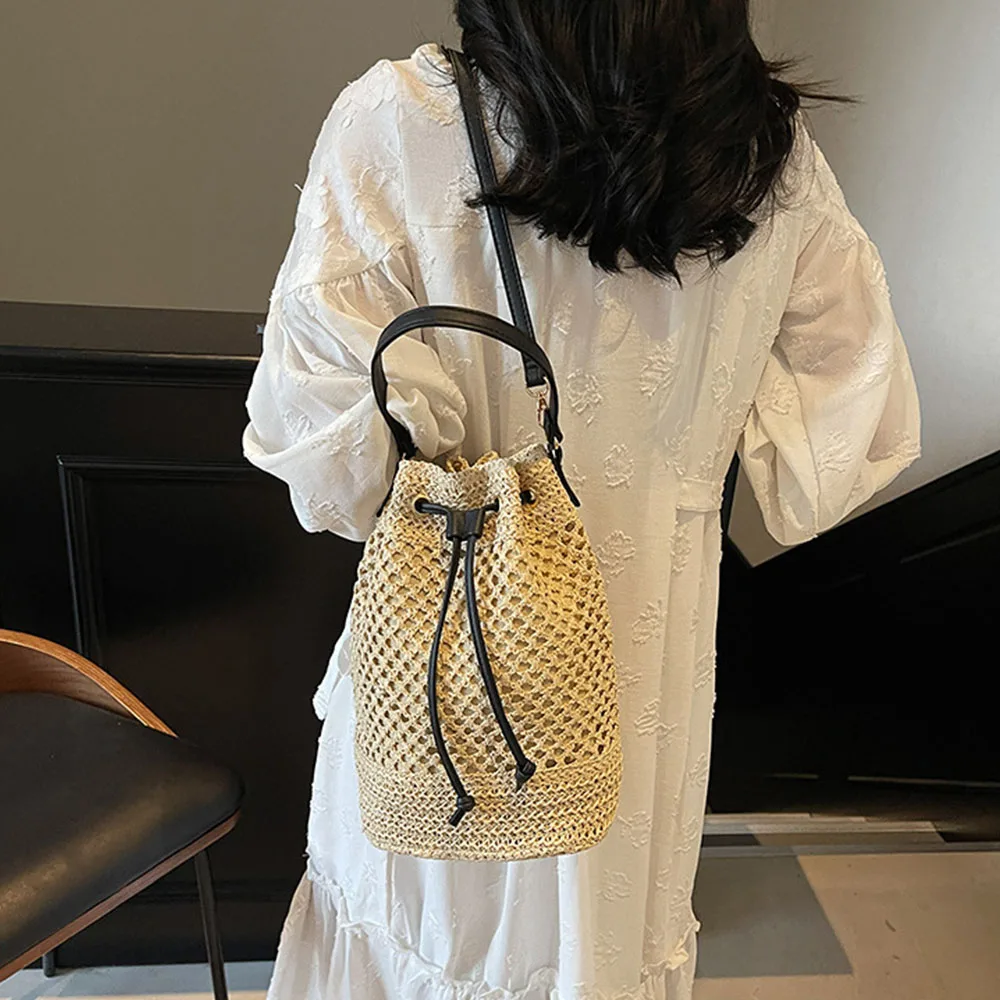 

Summer Straw Bucket Bags All-match Leisure Beach Crossbody Bags Lady Commuting Crossbody Bags Large Capacity String Shoulder Bag