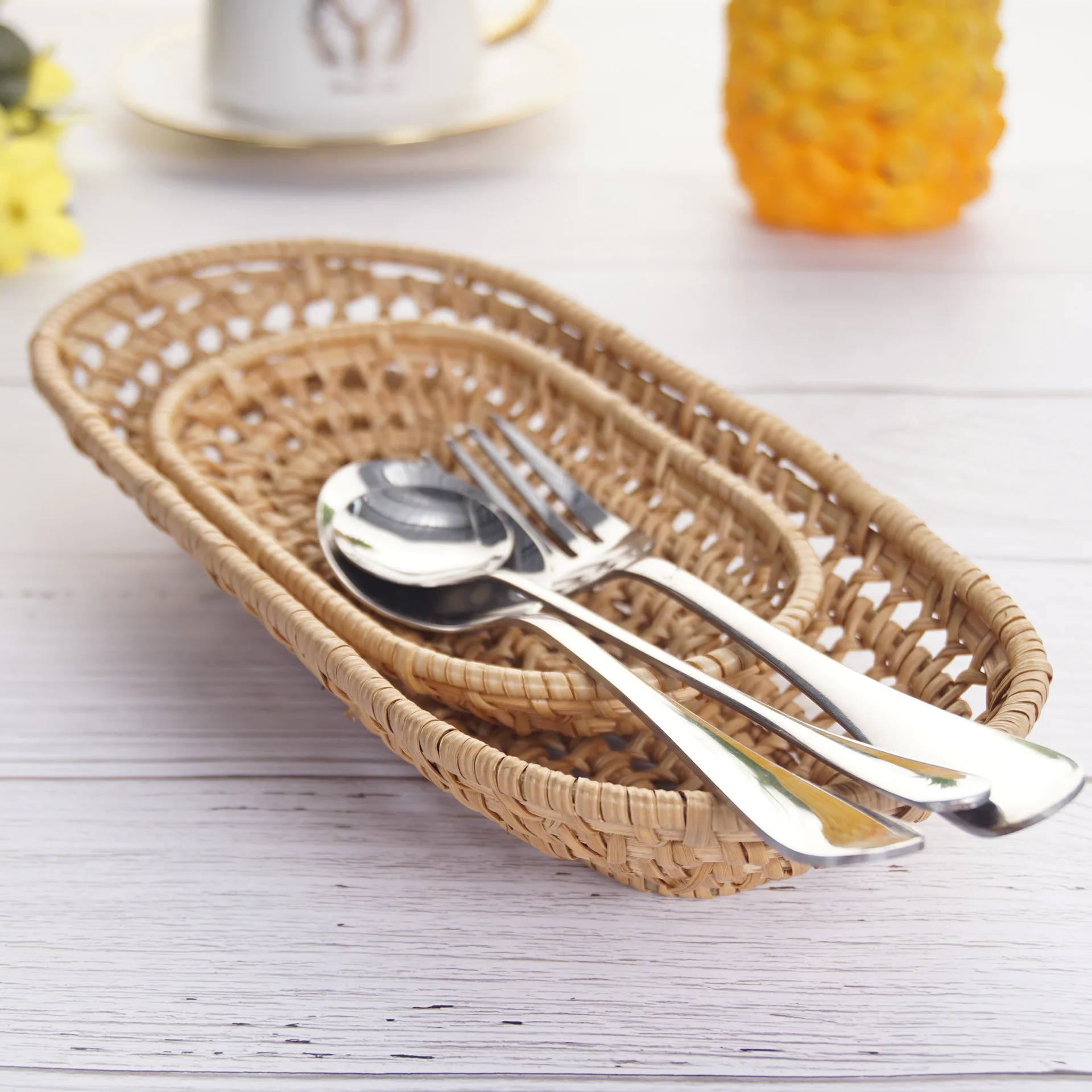 Vietnamese rattan hand-woven storagesnack bread living room table top rattan  storage basket fruit basket