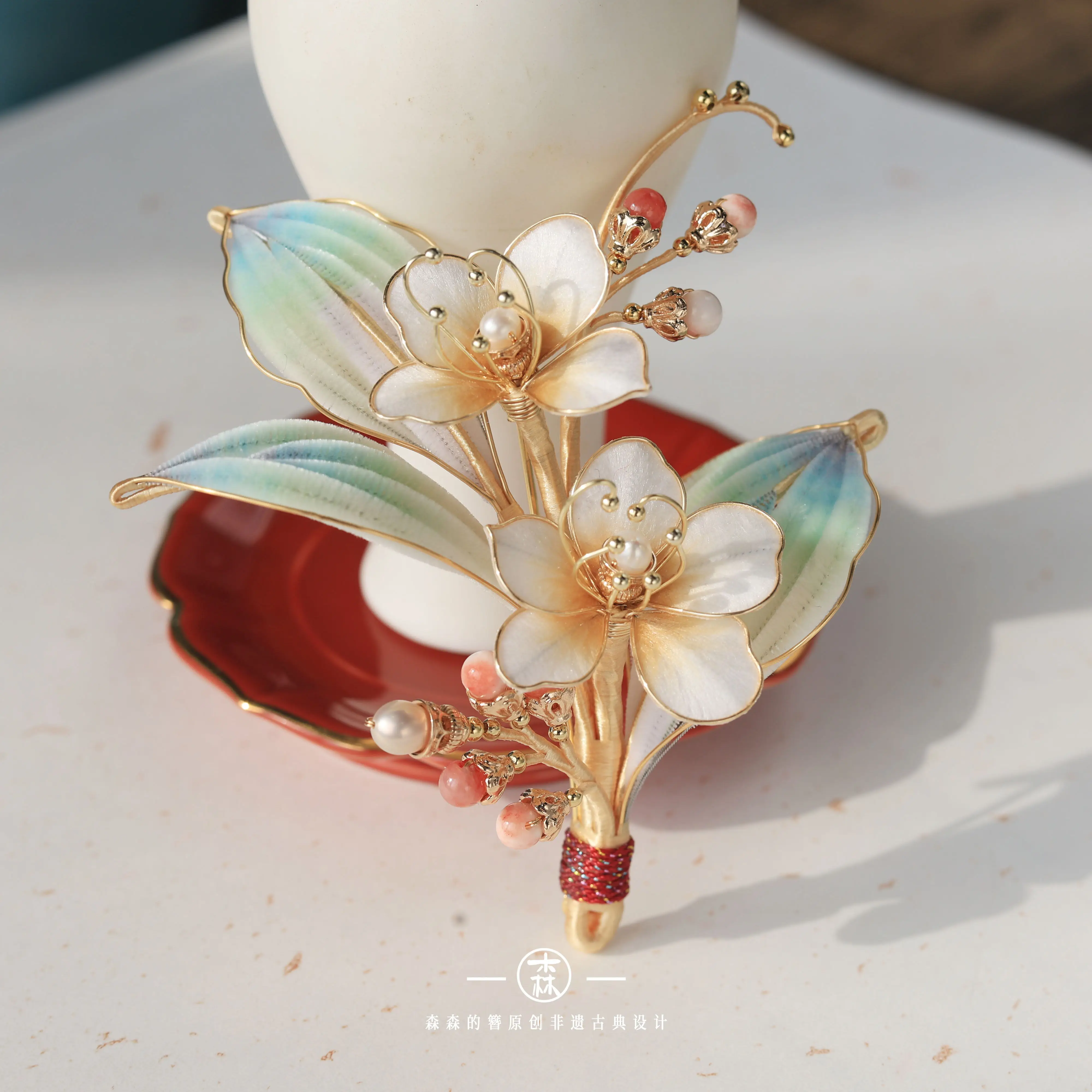 

Original Intangible Cultural Heritage Velvet Flower Brooch | Ting Lan Fresh Chinese Style Gift & Cheongsam Accessory