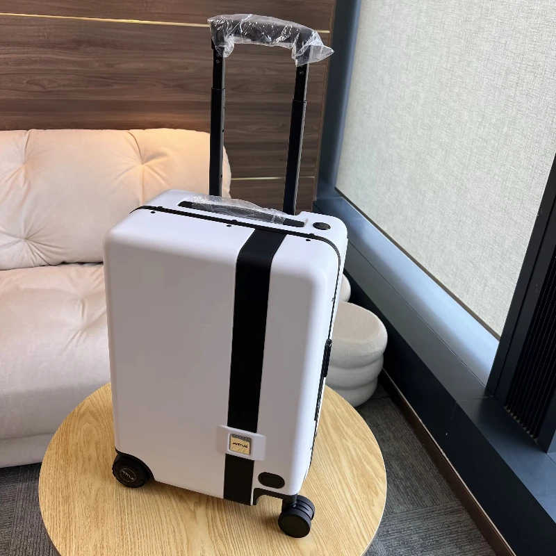 Electric Suitcase Large Capacity Multifunctional Electric Boarding Case Rotator Electric Suitcase with Smart Ride Function