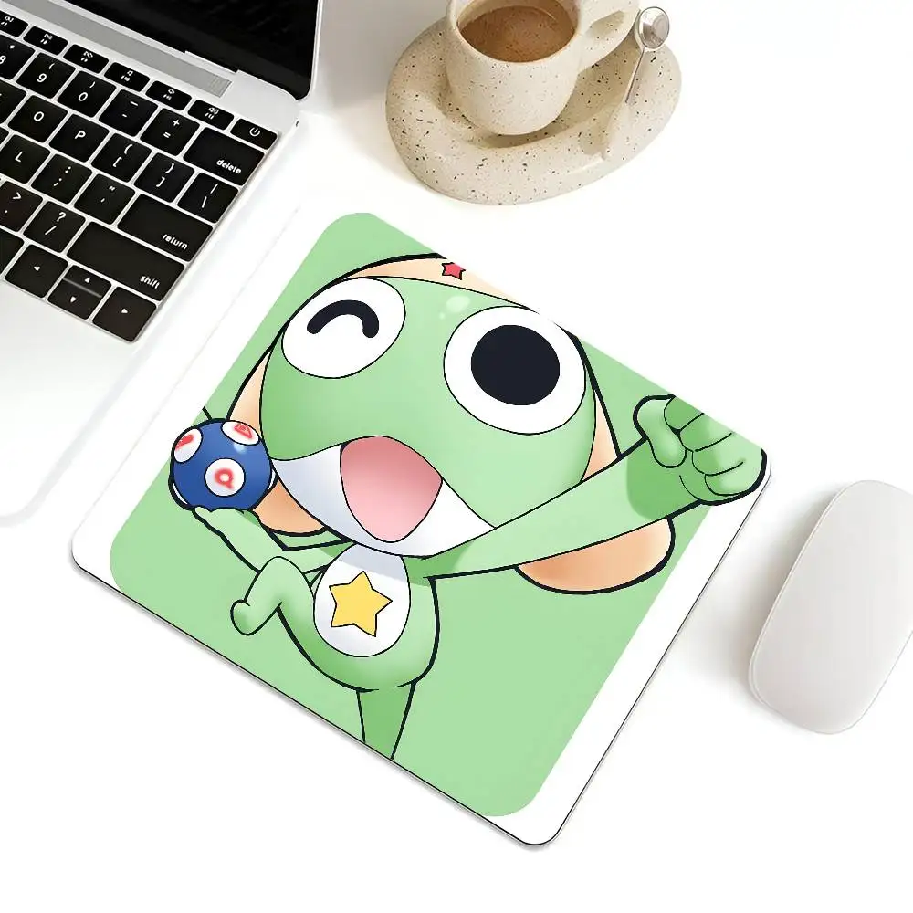 Keroro Gunsou Mousepad Small LockEdge Mouse Pad For Gamers Computer Desk Pad Rectangular Anti-slip Rubber