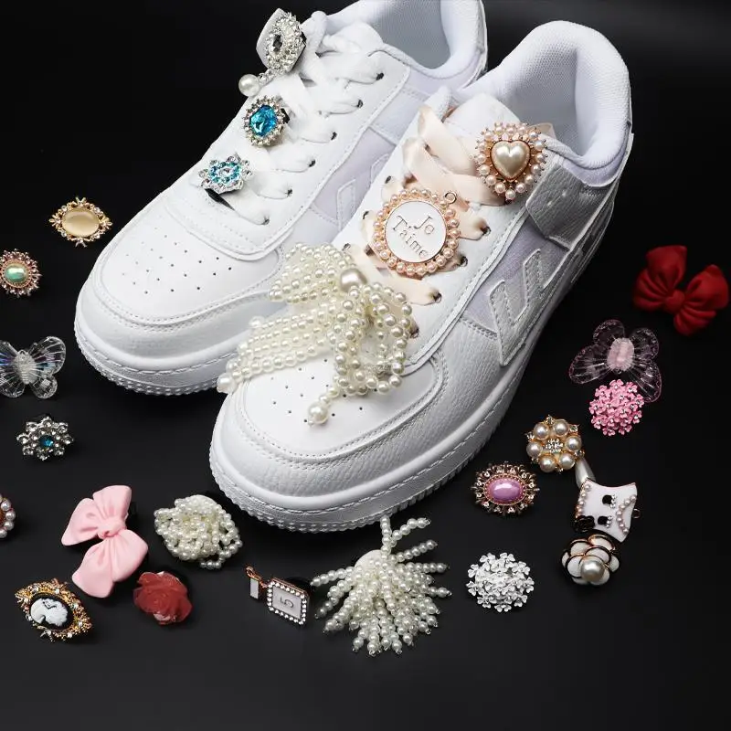 New Rhinestone Pearls Sneaker Charms Girl Gift Shoe Decoration Shoe Charms Beauty Perfume DIY Shoelaces Buckles Shoes Accesories