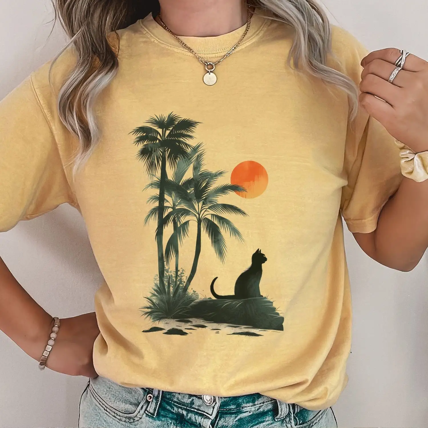 Cat T Shirt Vintage On The Beach Animal Comfort Colors Nature Palm Trees Oversized