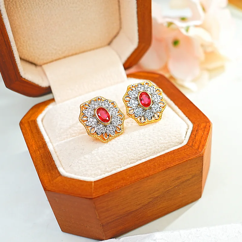 Mid ancient style red treasure 925 silver ear nail inlaid with high carbon diamond French lace hollow out retro temperament