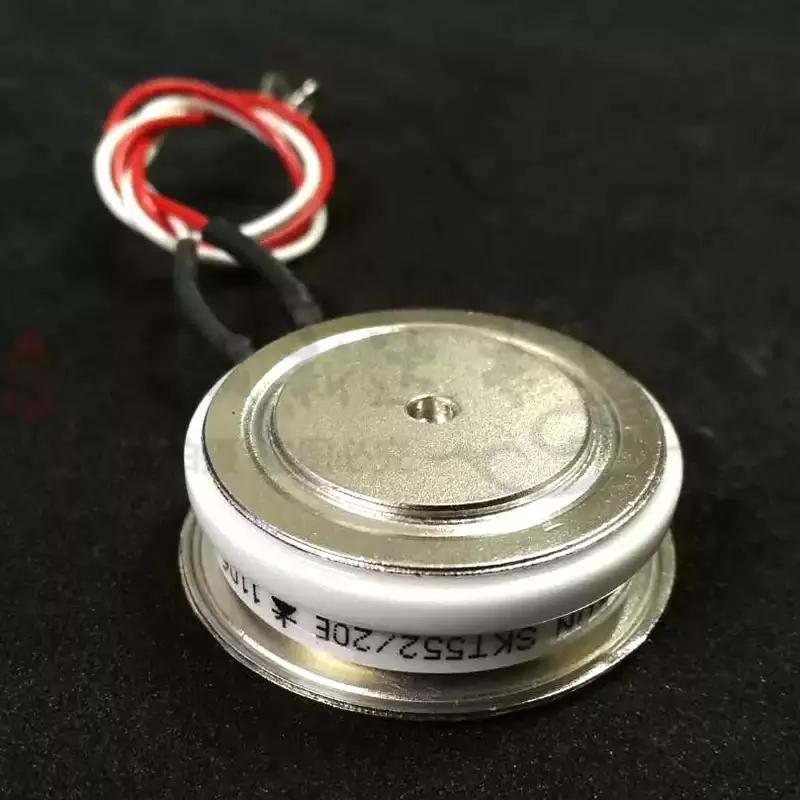SKT552/20E SKT552/12E SKT552/16E SKT552/18E comes with a one-year warranty