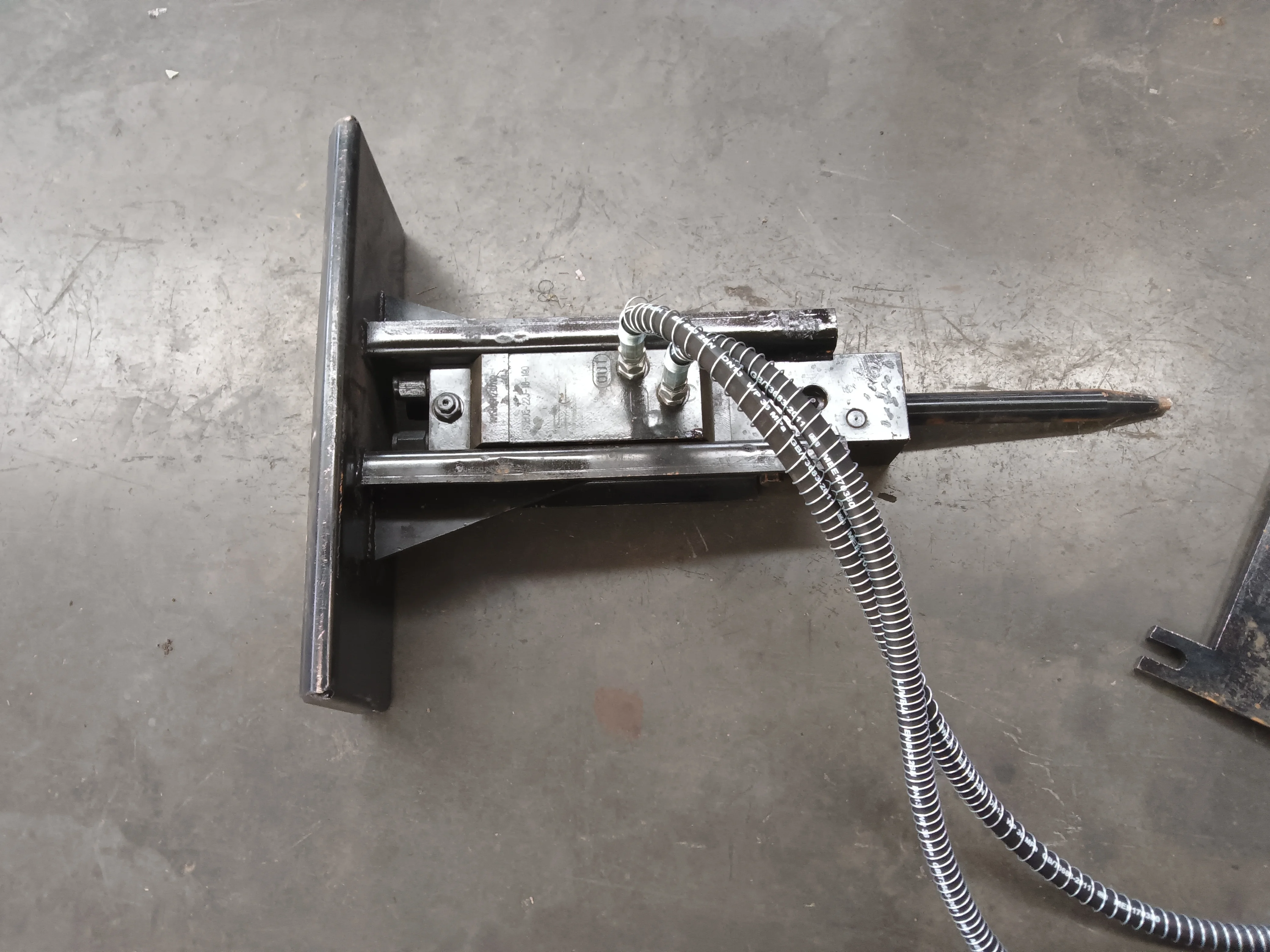 

High Efficiency Excavator Ripper JSR06 Hydraulic Ripper Attachment for Soil Loosening and Farm Applications