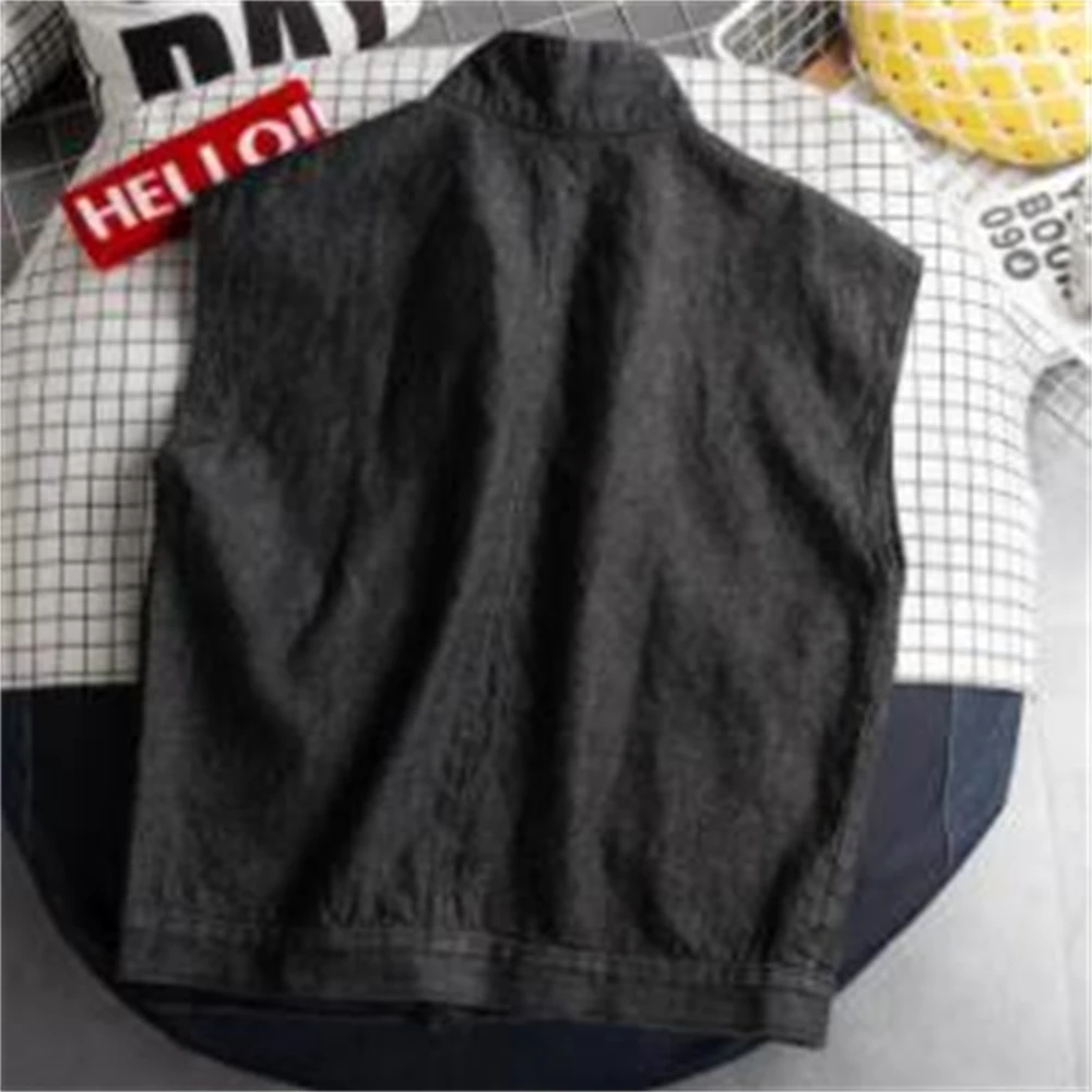 Spring New Men Denim Vest Loose Korean Pocket Sleeveless Jacket Casual Jeans Waistcoat Fashion Male Tops Gilet Autumn Outerwear