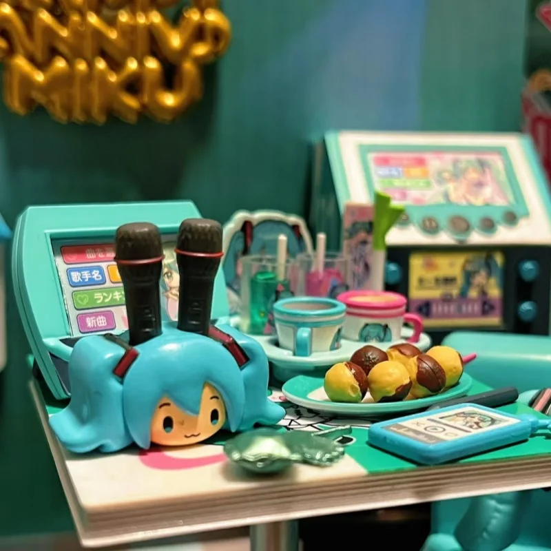 

Подлинная Re-Ment Hatsune Miku KTV комната караоке мини-реквизит для сцены настольное украшение слепая коробка мини-модель подарки на день рождения для девочек