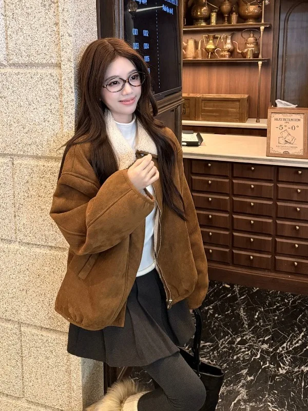 Jaqueta de Couro Americano Retrô com Zíper, Gola Dobrável, Veludo de Pele de Veado, Estilo Coreano, Tamanho Pequeno para Mulheres...