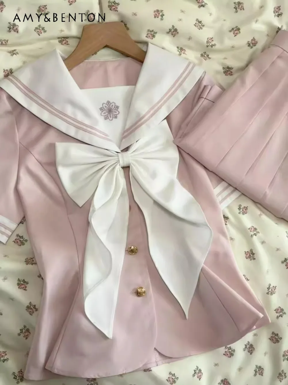 

Preppy Style JK Uniform Original Sailor Suit Women Summer Cartoon Embroidered Navy Collar Short Sleeve Shirt Pleated Skirt Sets