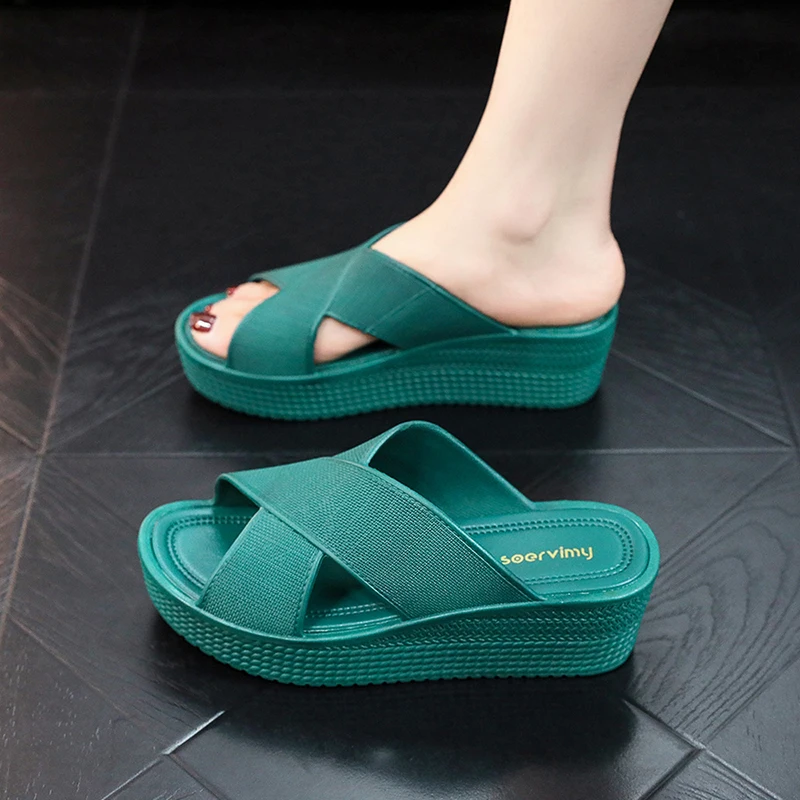 House Slippers Platform Shoes Slipers Women Low On A Wedge Luxury Slides Soft 2024 Flat Designer Casual PVC Fashion Rome Basic H