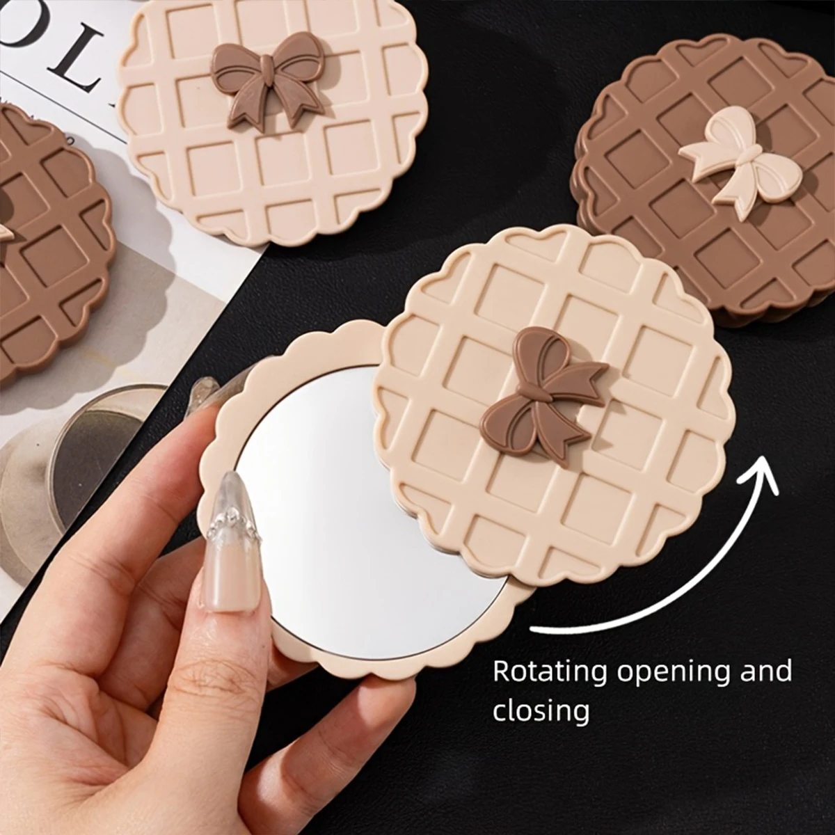 1PCS schattige wafel koekjesvormige spiegel - draagbare mini make-upspiegel, compact ovaal deksel, bruin beige wafelboogontwerp