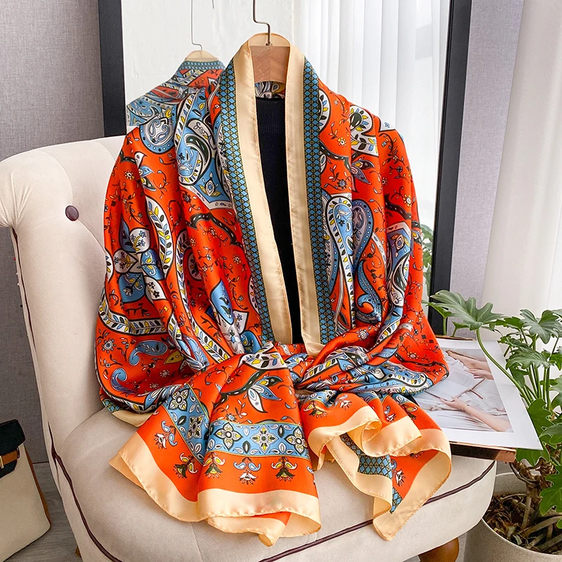 Frühling Staubdichte Bedruckte Schals Winter Ethnischer Stil Satin-Schals Mode Sonnenschutz Strandtuch Beliebtes 180X90CM Großes Bandana