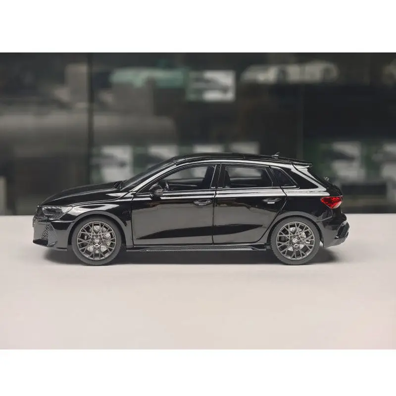 NOREV Diecast 1/18 Scale Audi RS3 Hot Hatch 2025 SUV Car Model Alloy Audi RS3 Station Wagon Play Vehicles Model Original Box view 3