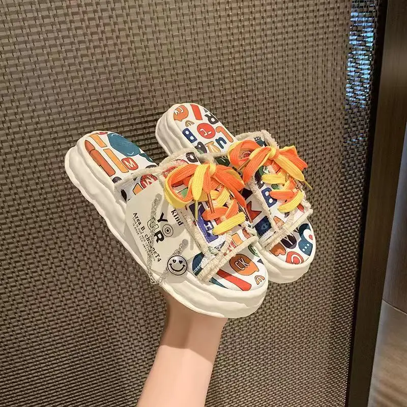 شباشب جرافيتي قماشية سميكة النعل للسيدات، صنادل شاطئ مريحة بنعل ناعم وعصرية وفردية لإزالة الروائح الكريهة