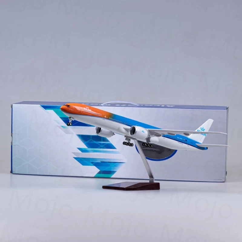 1:157 Scale 47cm Large 777 Model Airplane Holland KLM Boeing B777 Plane Models Diecast Airplanes with LED Light for Collection