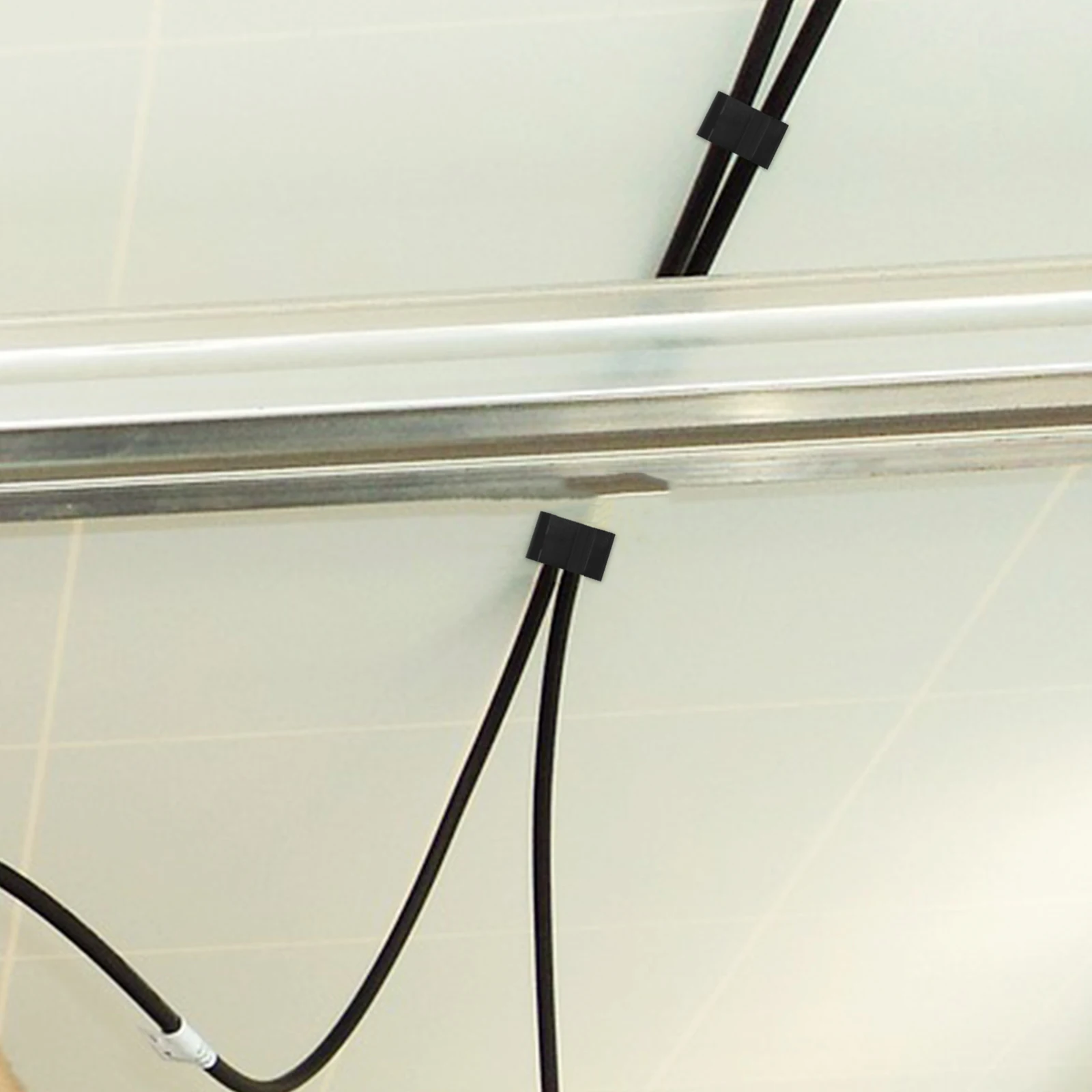 

30Pcs Plastic Wire Clips Solar Panel Cable Clamps for Photovoltaic Easy Installation No Tools Required