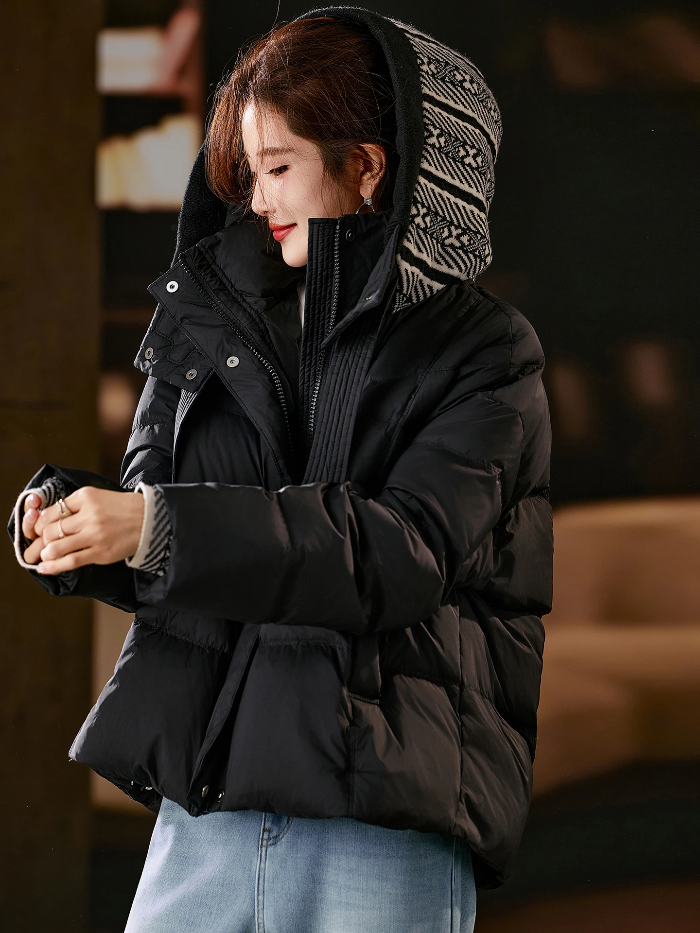 

Bla And White Patchwork Knitted Du down Jaet Women's plus Size Winter Coat Street Sle Hooded Zipper Closure Warmth