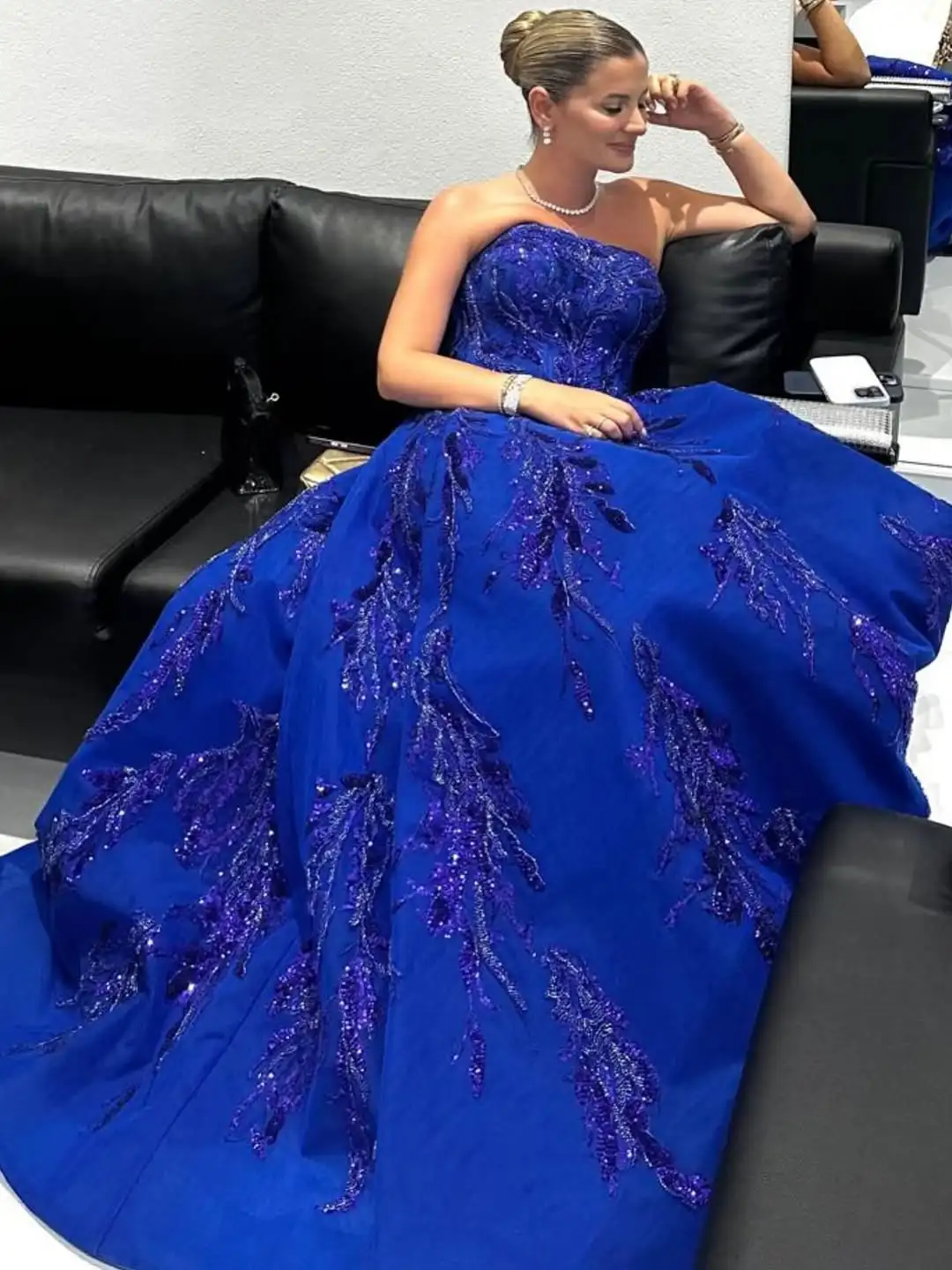 

Ofherown Royal Blue Strapless Sequin Beaded Appliques Ball Gowns Women A-Line Evening Dress Formal Prom Gala Party Gown Custom