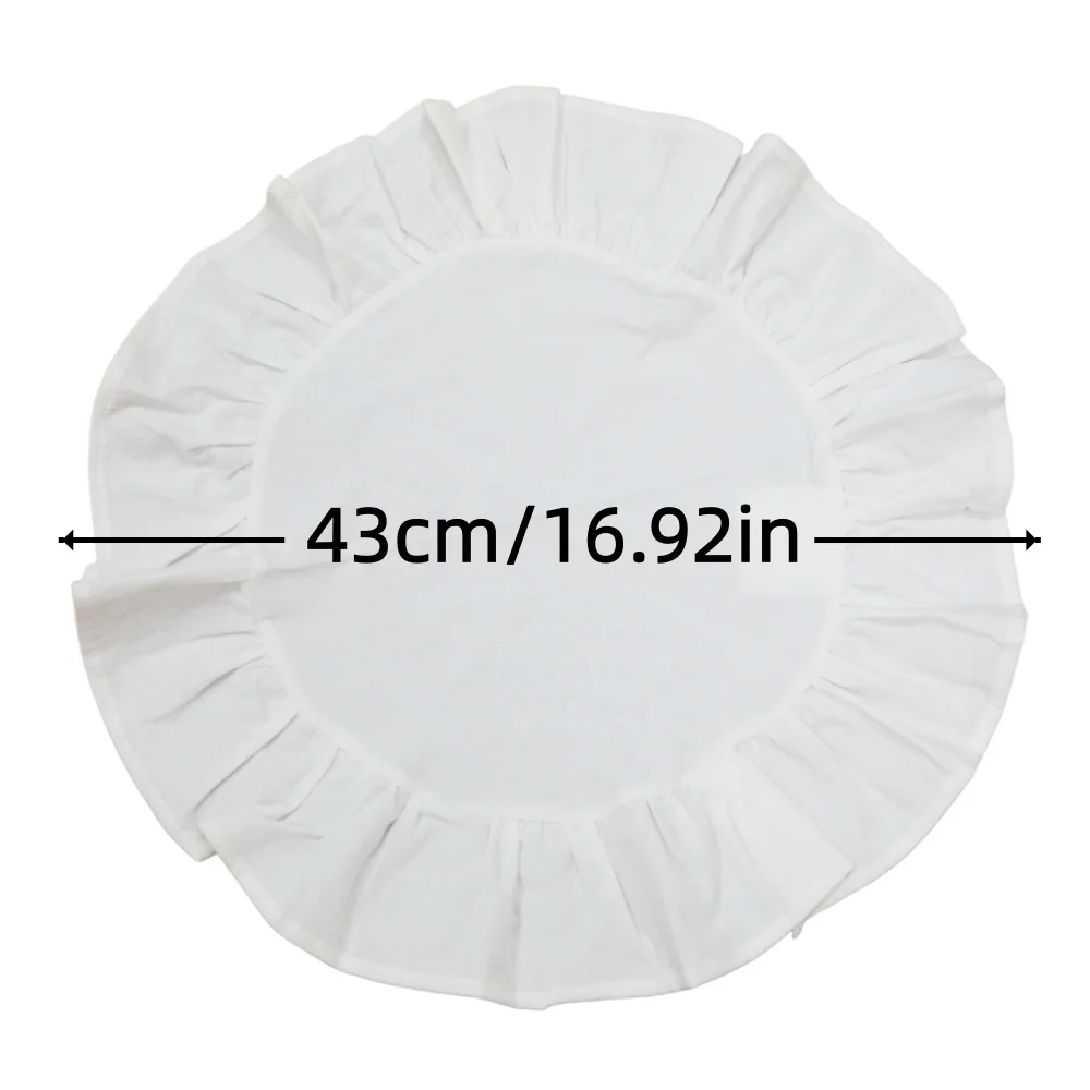 2/4pcs Round fabric placemat with ruffled trim, suitable for everyday brunch at home or outdoor picnics view 2