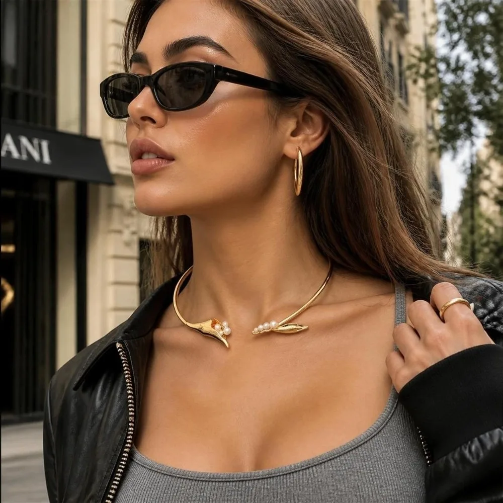 New Adjustable Enamel Flower Choker Gold Color Floral Torque Jewelry Open Collar Necklace Enamel Flower Statement Necklace