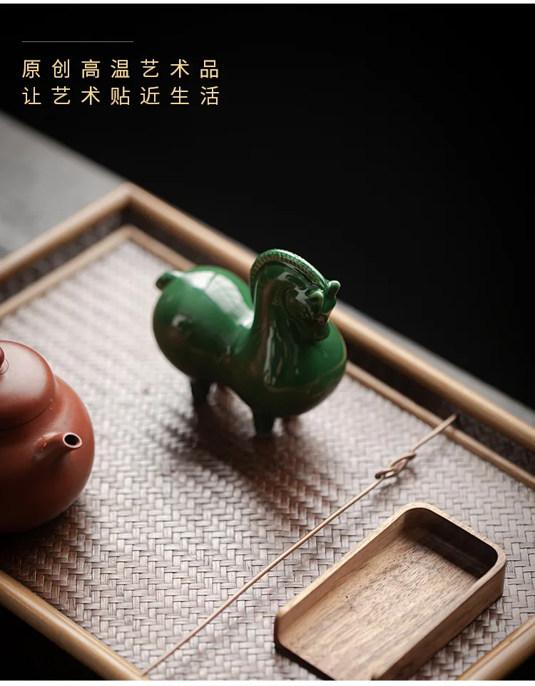 

Ancient Chinese Style Ceramic Horse Tang Dynasty Type Steed Figurine Exquisite Artwork Modern Home Decorative Ornament Art Gift