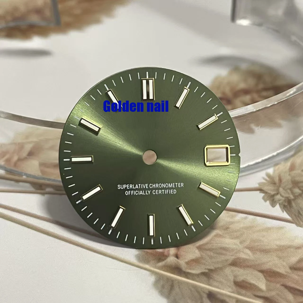 verde luminoso Vendite calde 28,5 mm Lucernario singolo data verde Logo nero Quadrante nh35 nh36 Movimento automatico Logo da 29 mm quadrante verde