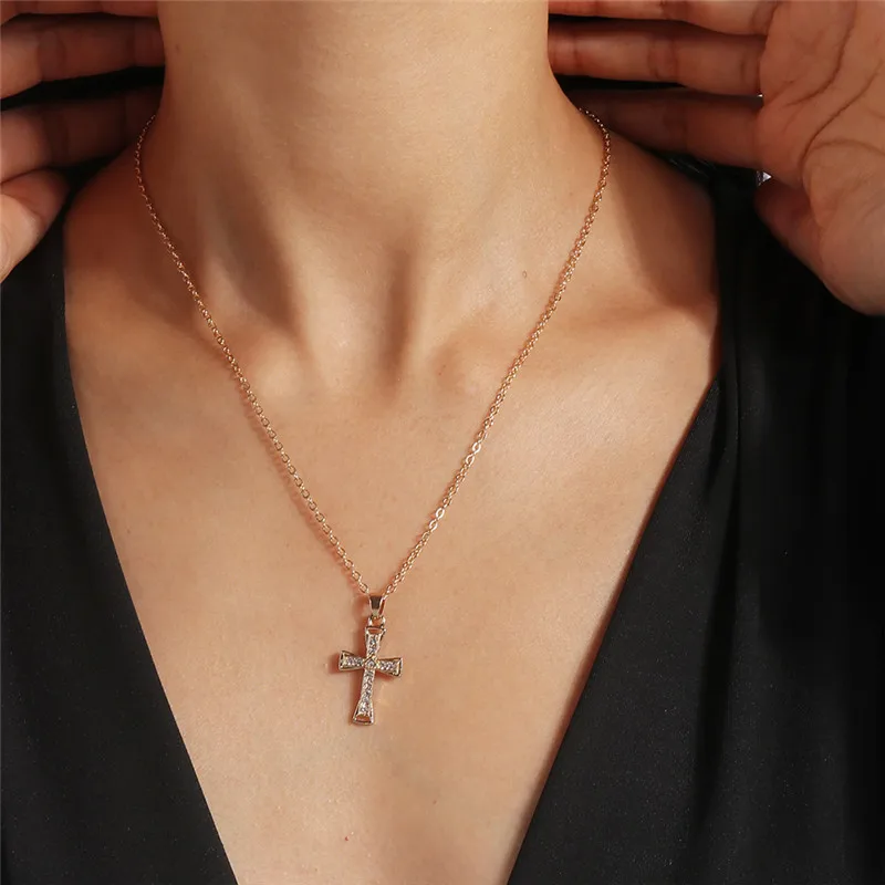 Mode Kreuz Halskette für Frauen Männer Gold Silber Farbe Dazzling Kristall Jesus Kruzifix Halskette Christian Schmuck Großhandel – Detail 12