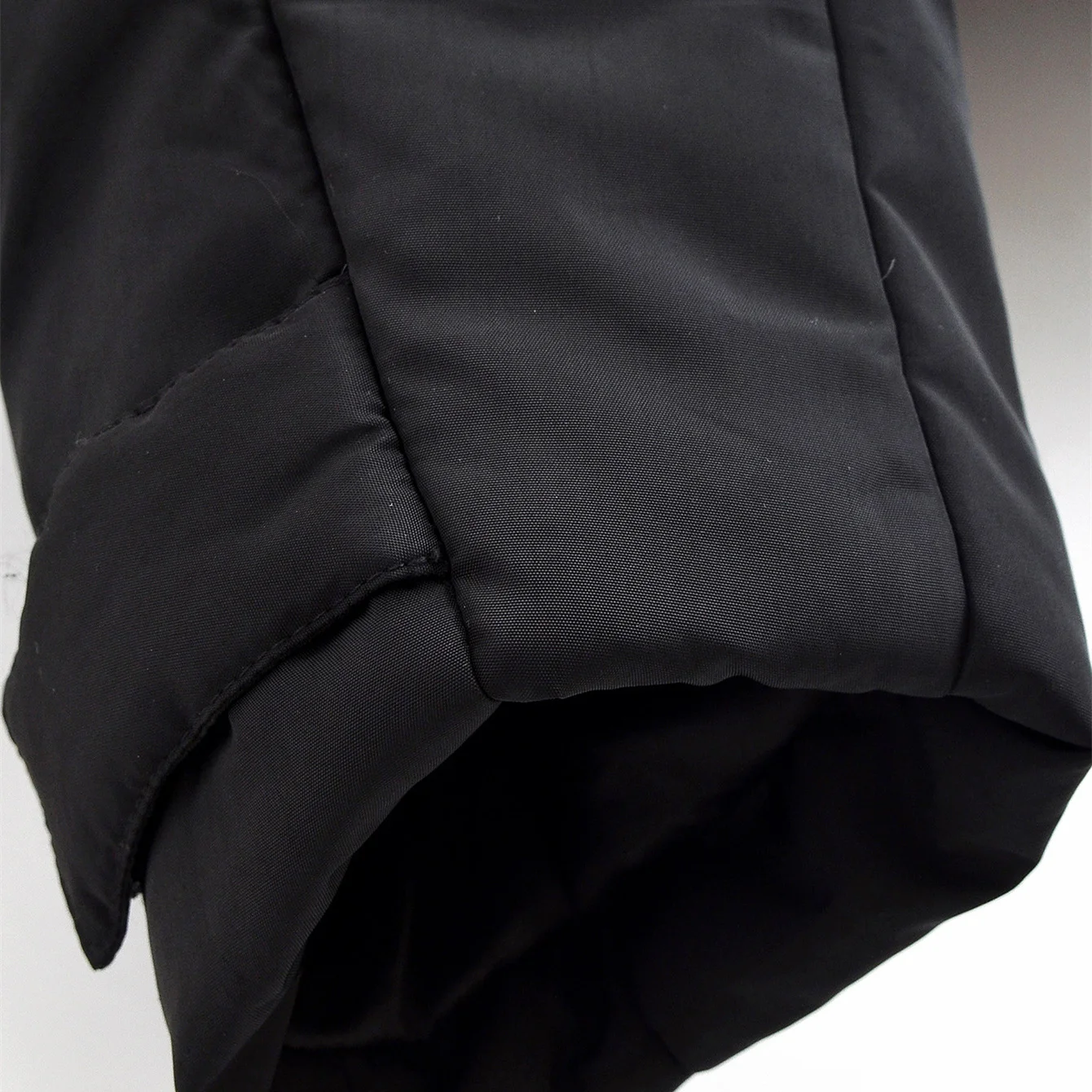 2025 شتاء جديد المرأة موضة عادية بسيطة متعددة الاستخدامات فضفاضة الحضرية وظيفية نمط مقنعين سترة قطن بأكمام طويلة